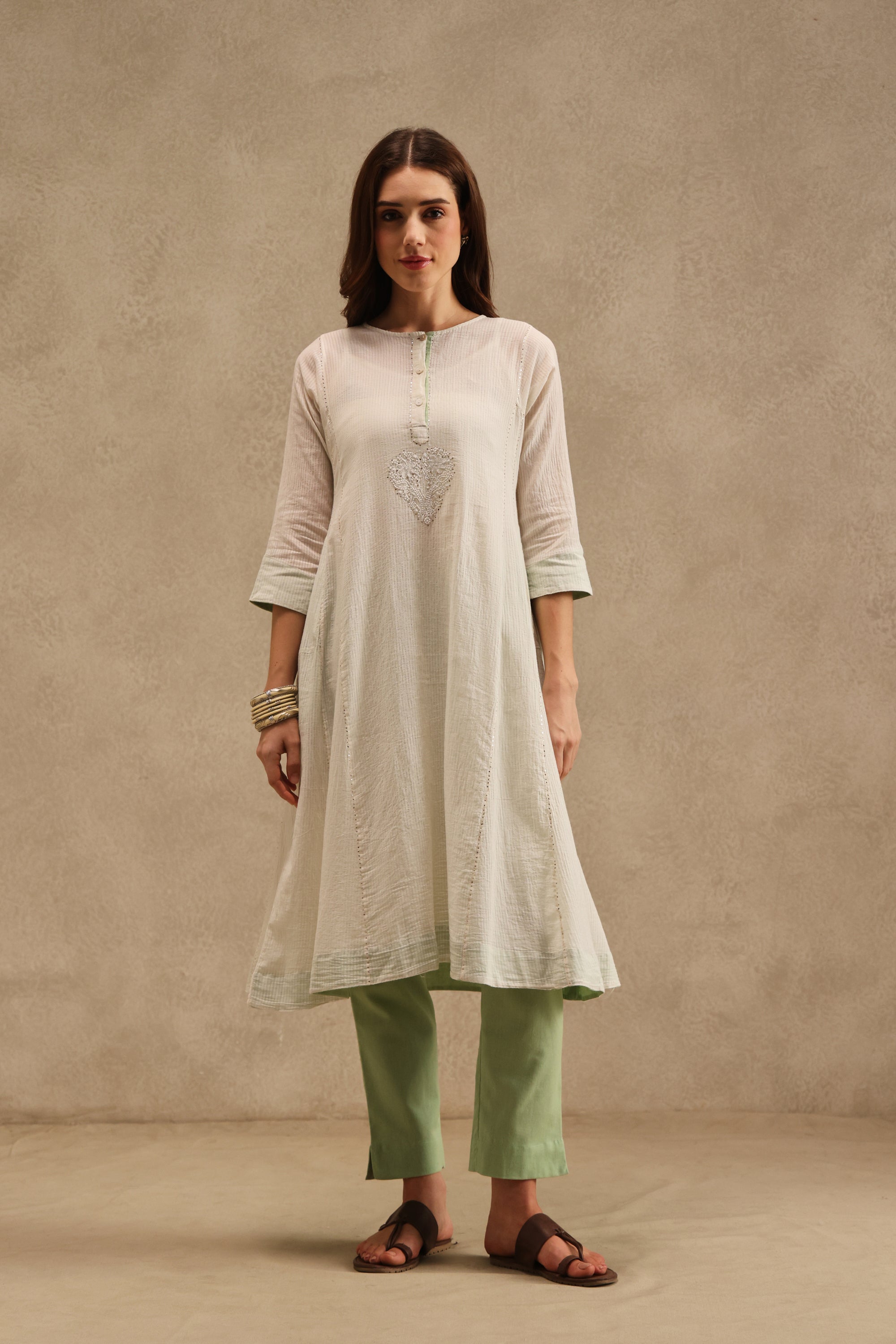 Irang handcrafted Chikankari Kurta
