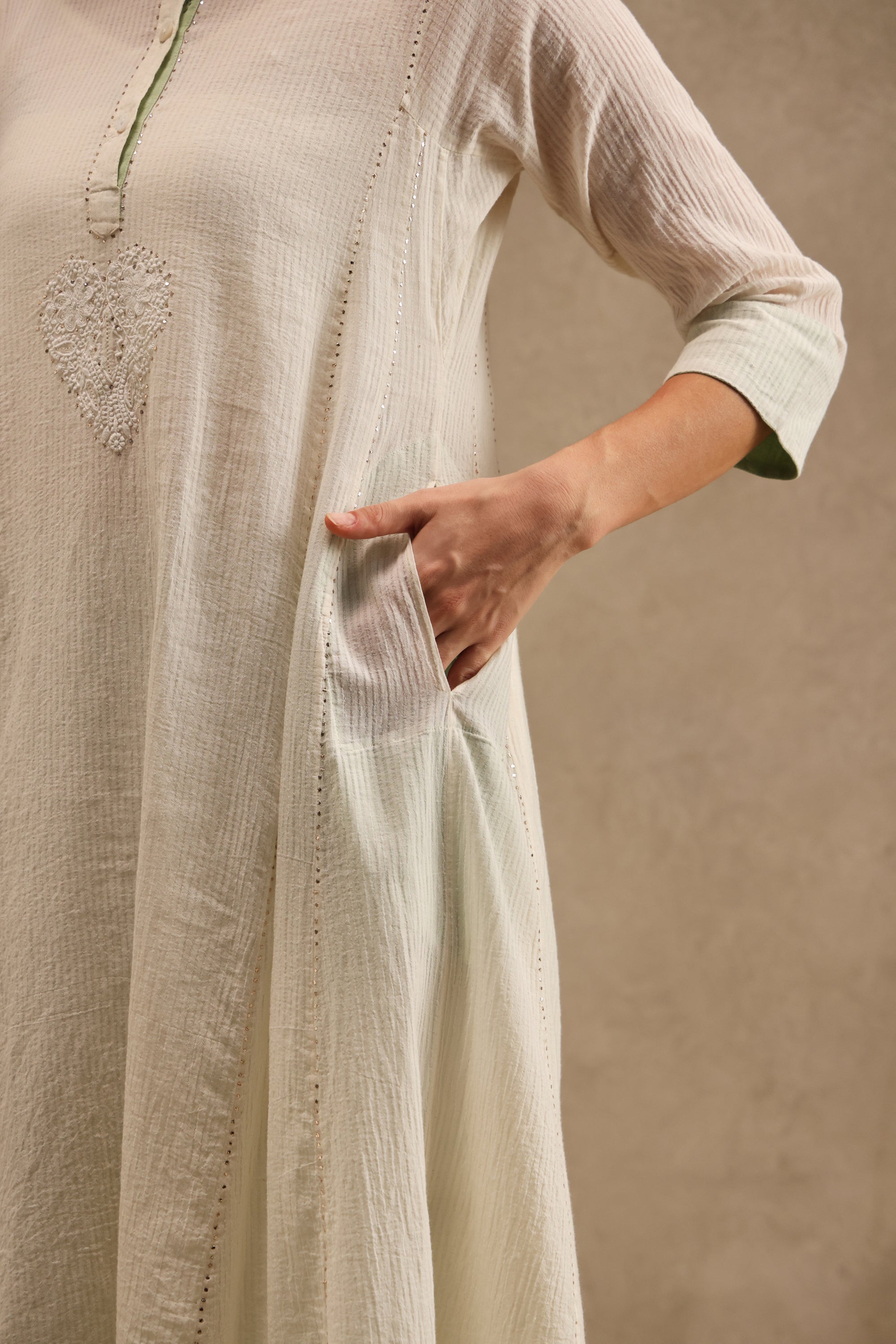 Irang handcrafted Chikankari Kurta