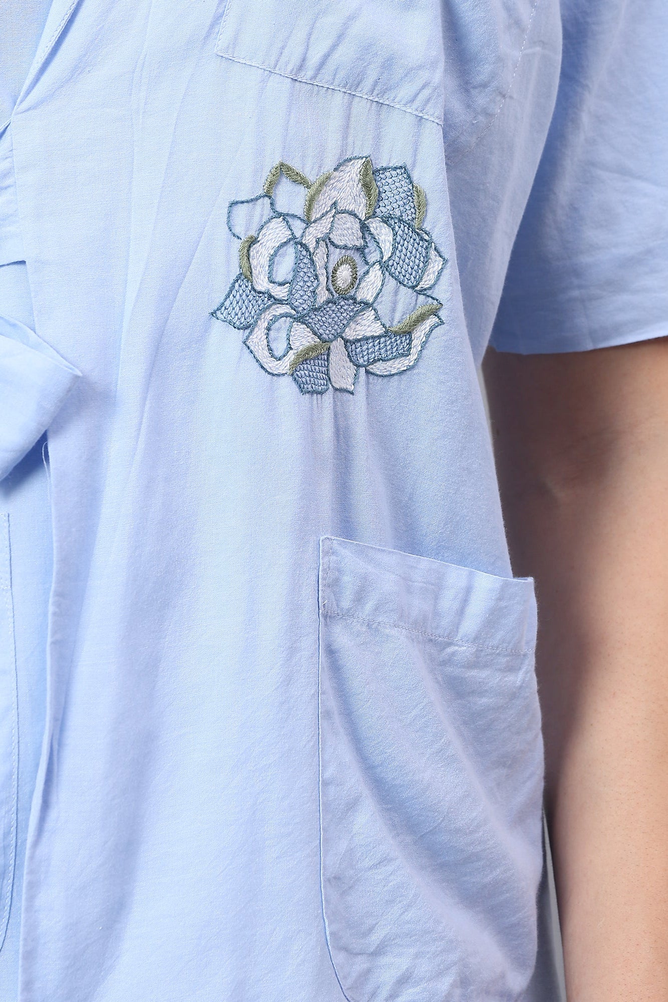Avyay handcrafted Chikankari Lapel Collar Overlay