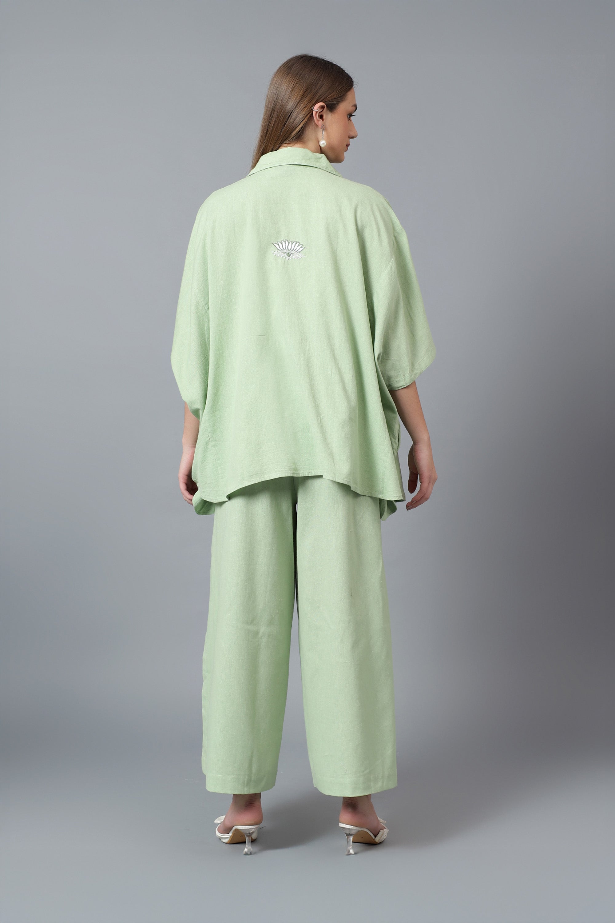 Easy Shirt | Atrai | Chikankari | Cotton Linen