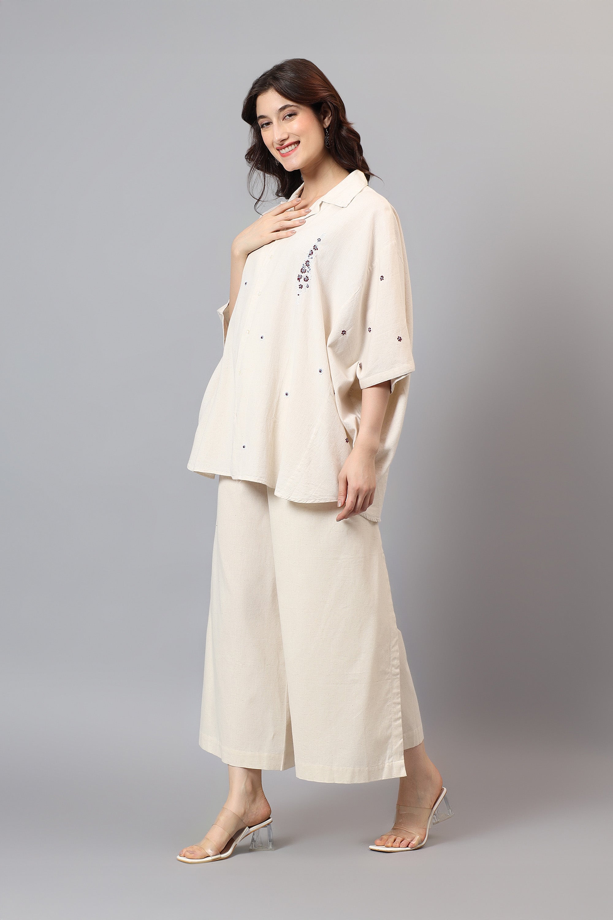 Easy Shirt | Raima | Chikankari | Cotton Linen