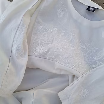 "Uncovering the Timeless Artistry of Chikankari Embroidery"