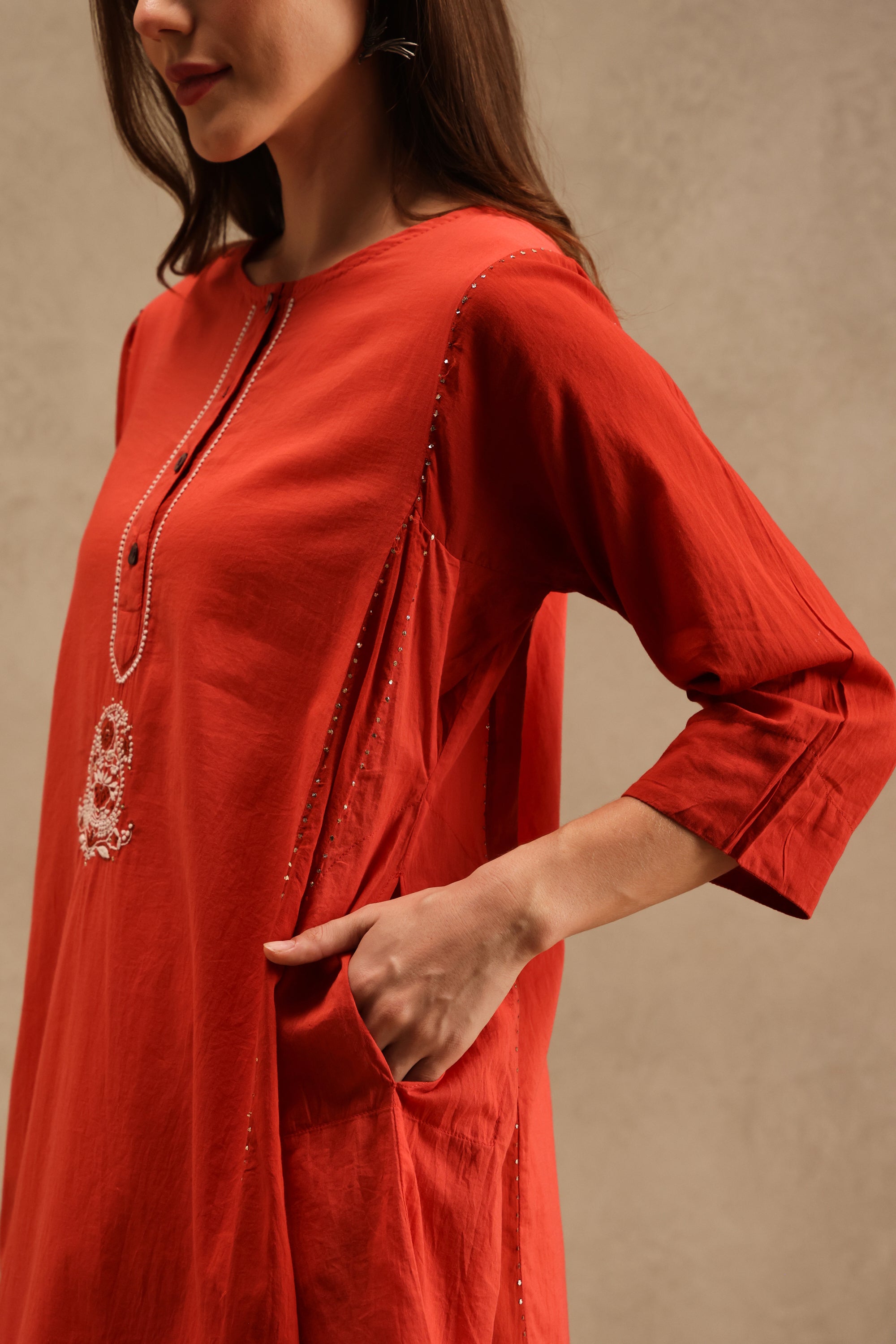 Alankaar handcrafted Chikankari short Kurta