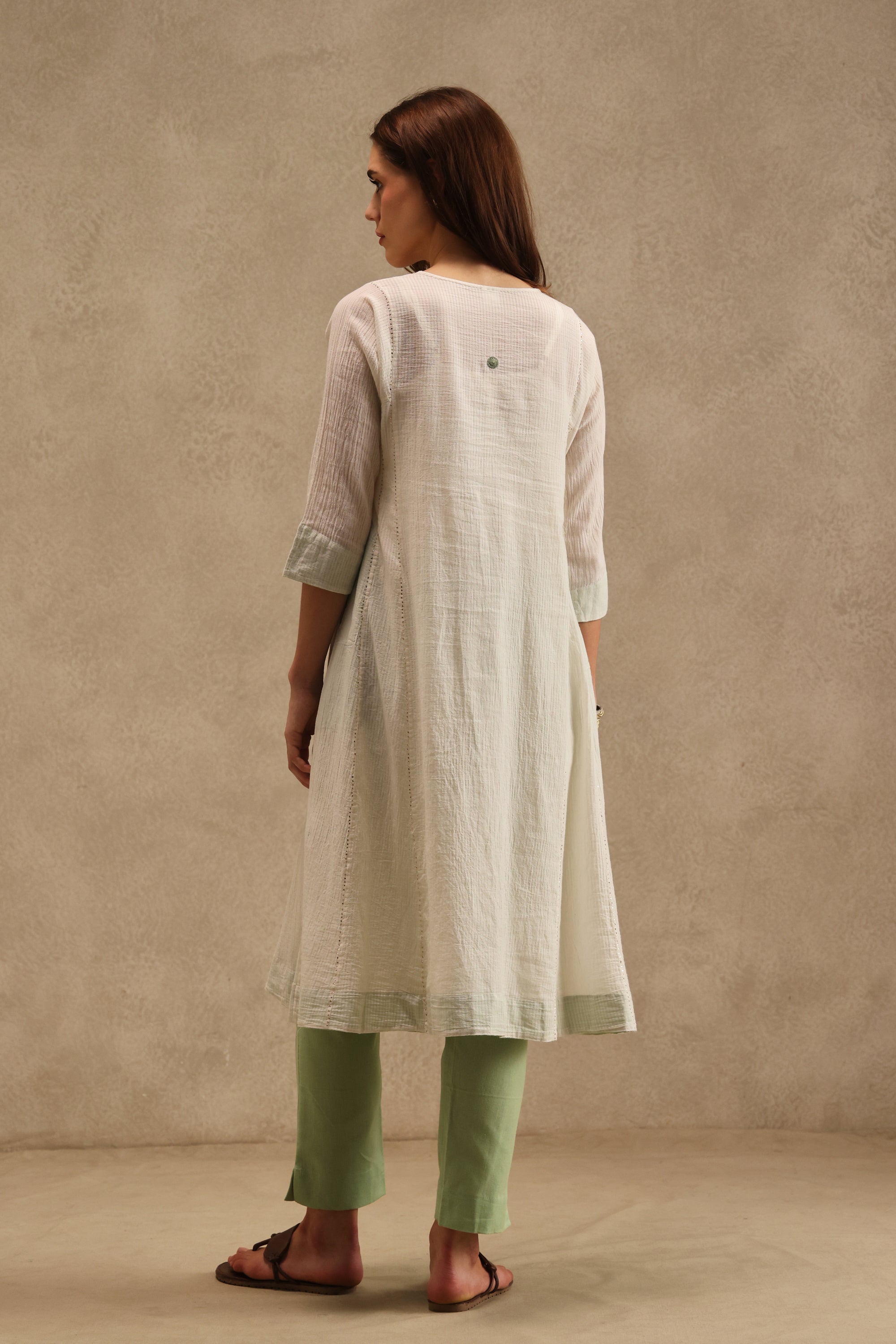Irang handcrafted Chikankari Kurta