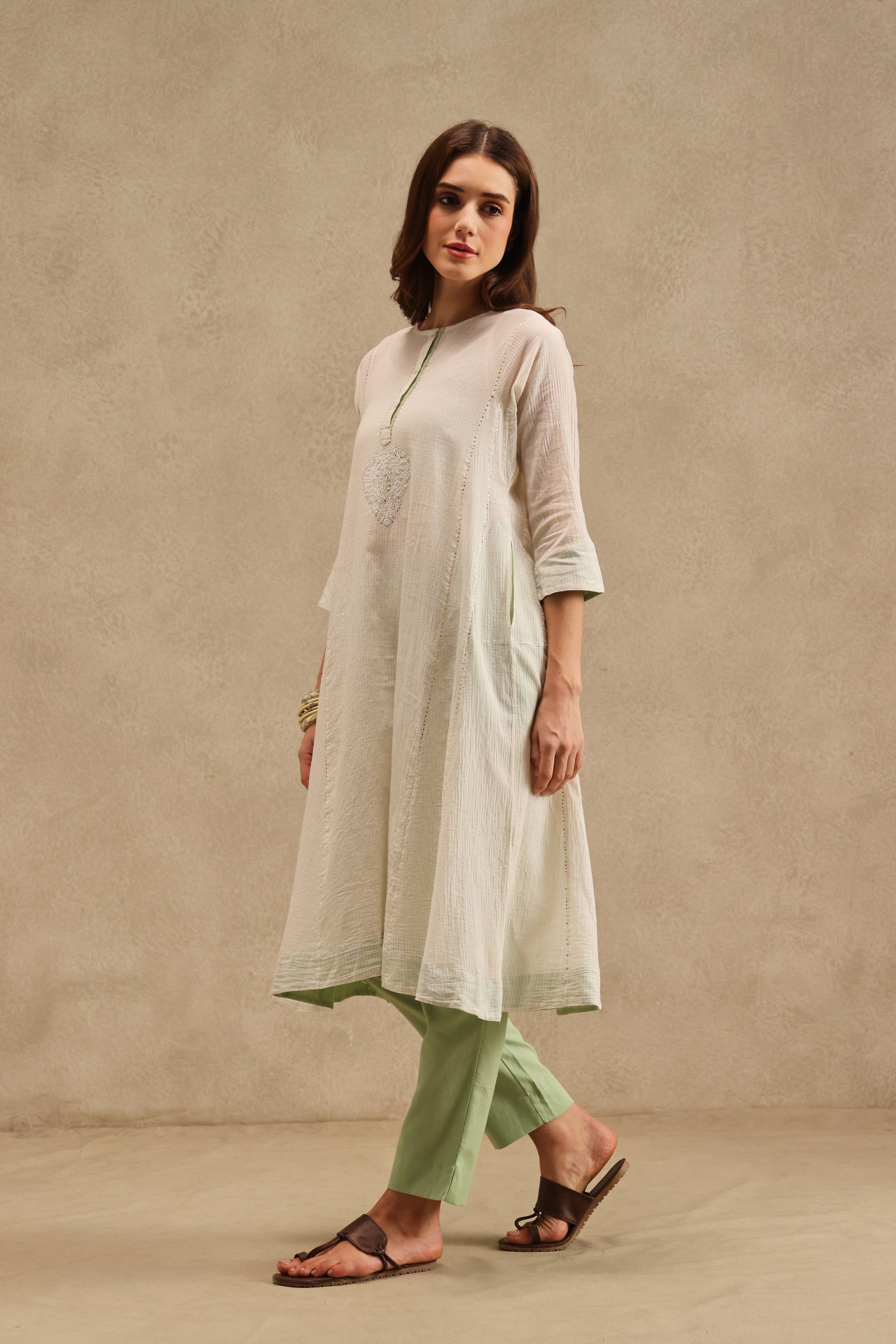Irang handcrafted Chikankari Kurta