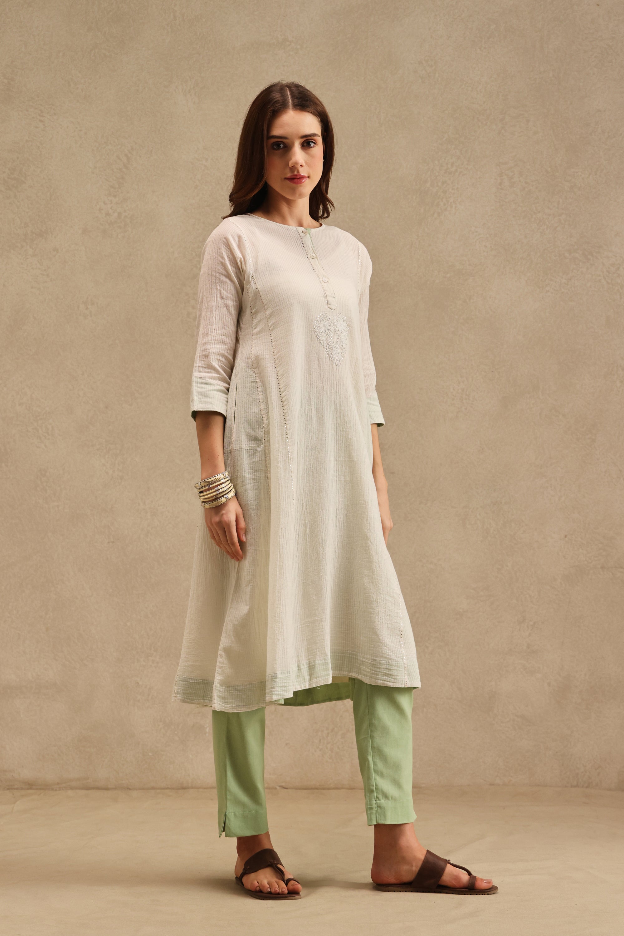 Irang handcrafted Chikankari Kurta