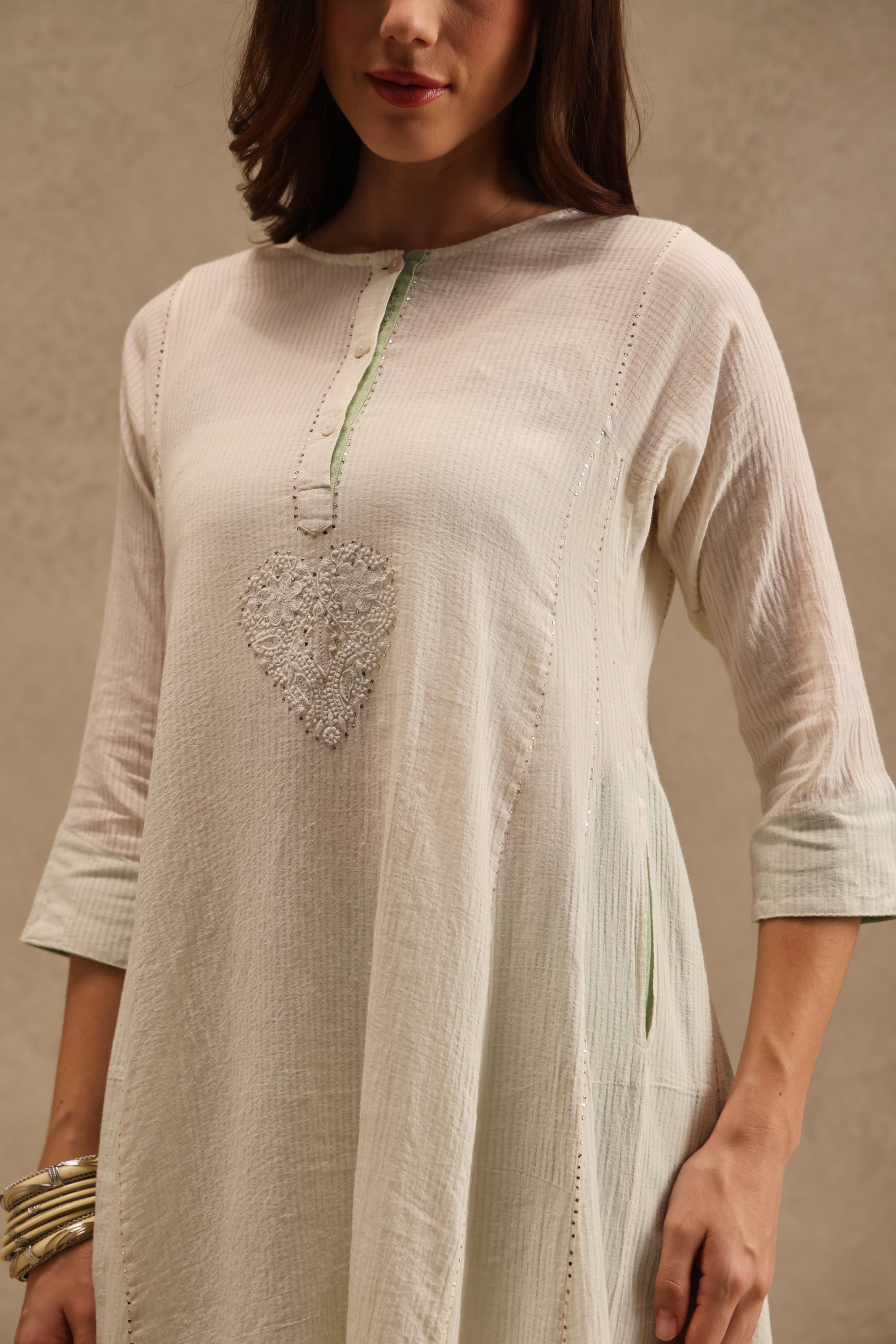 Irang handcrafted Chikankari Kurta