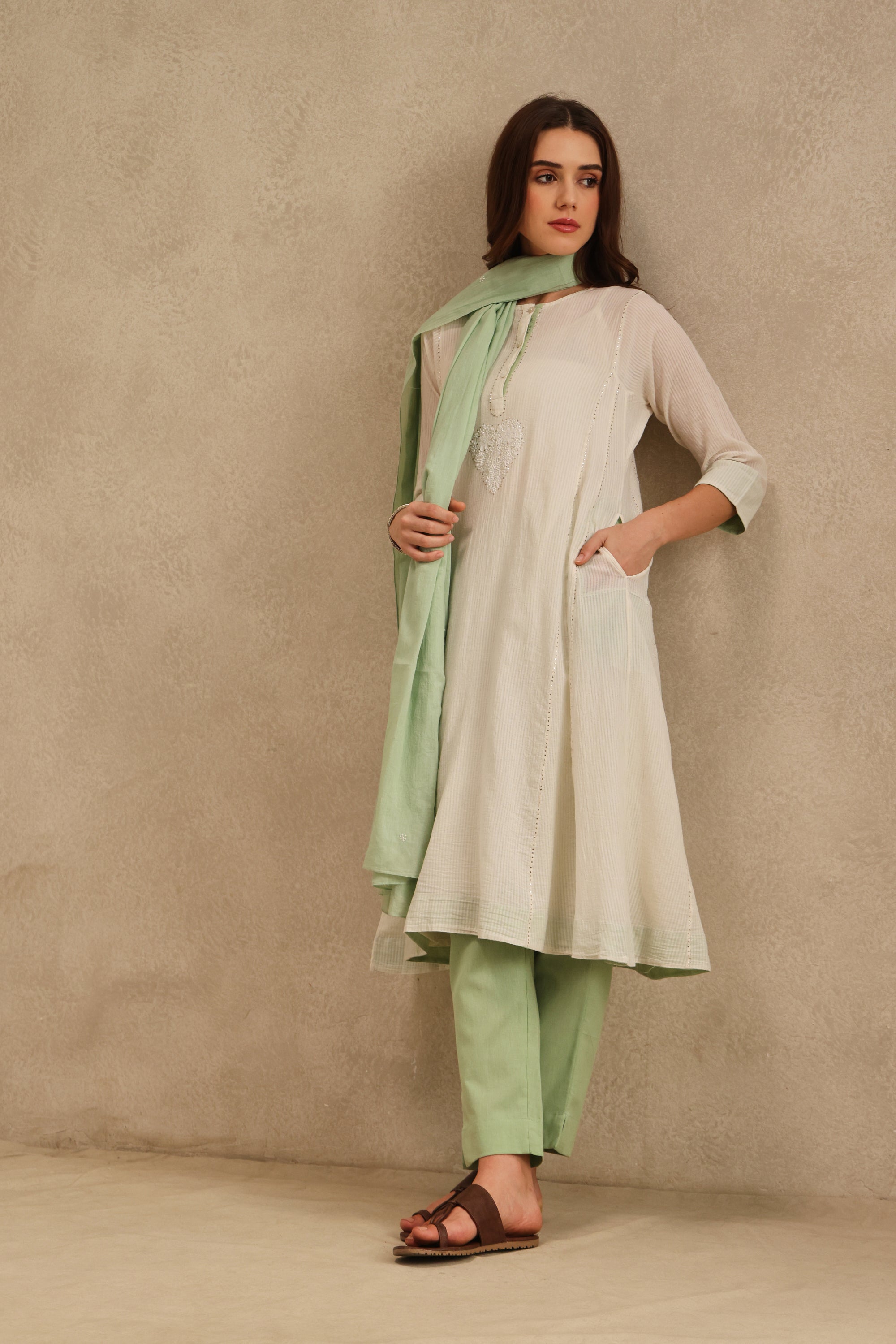 Irang handcrafted Chikankari Kurta