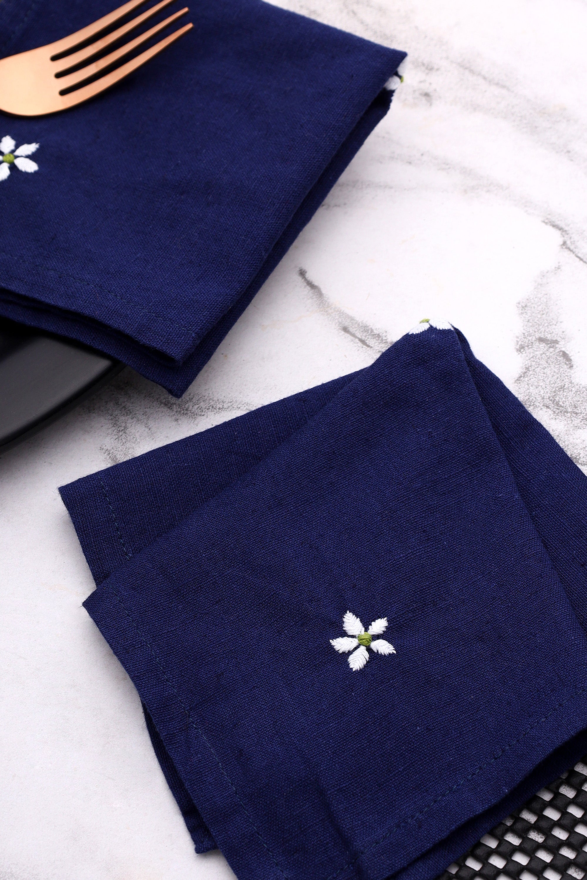 Cocktail Napkin | Kaner | Chikankari | Cotton Flax | Set of 2