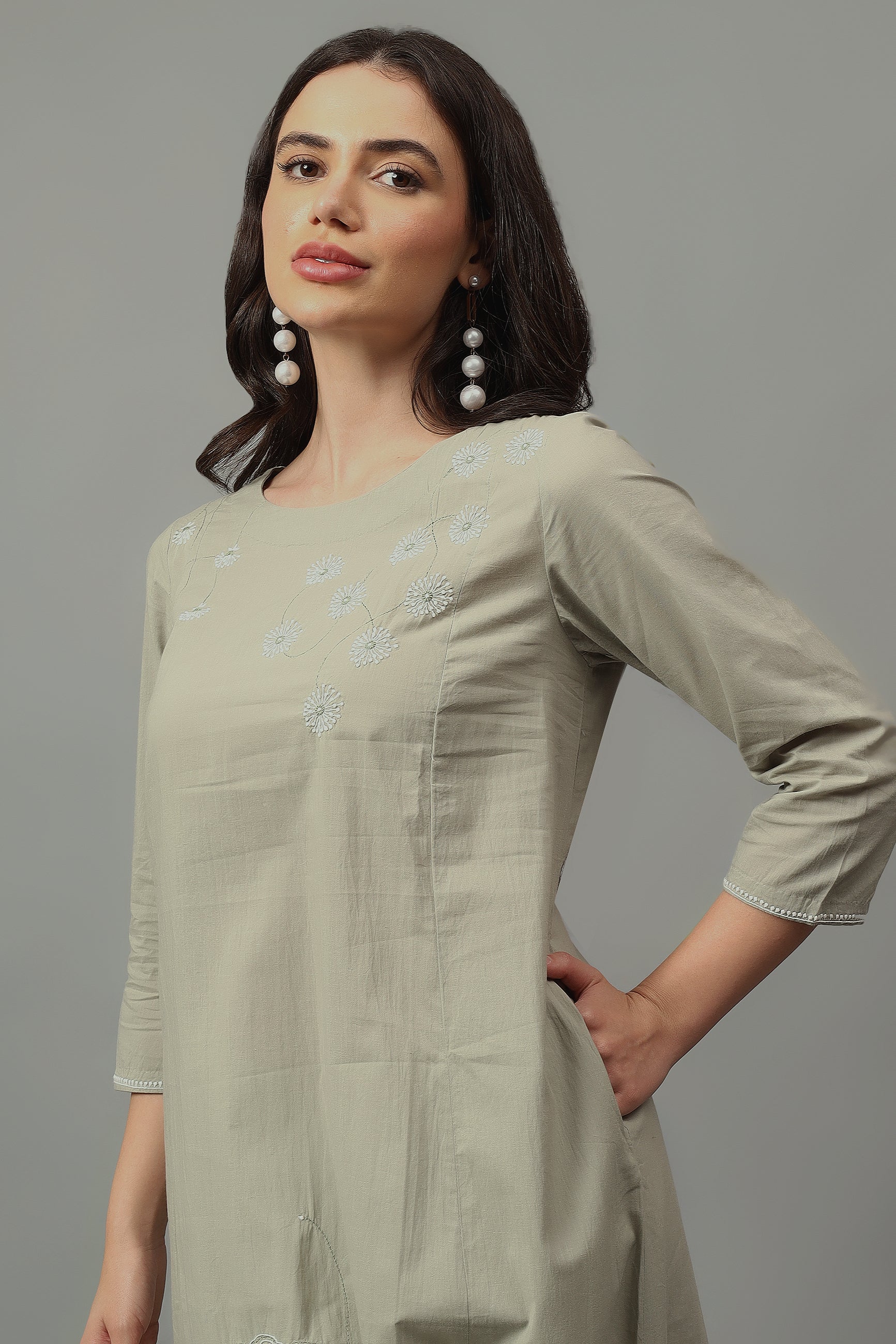 Kaifi handcrafted Chikankari Tunic