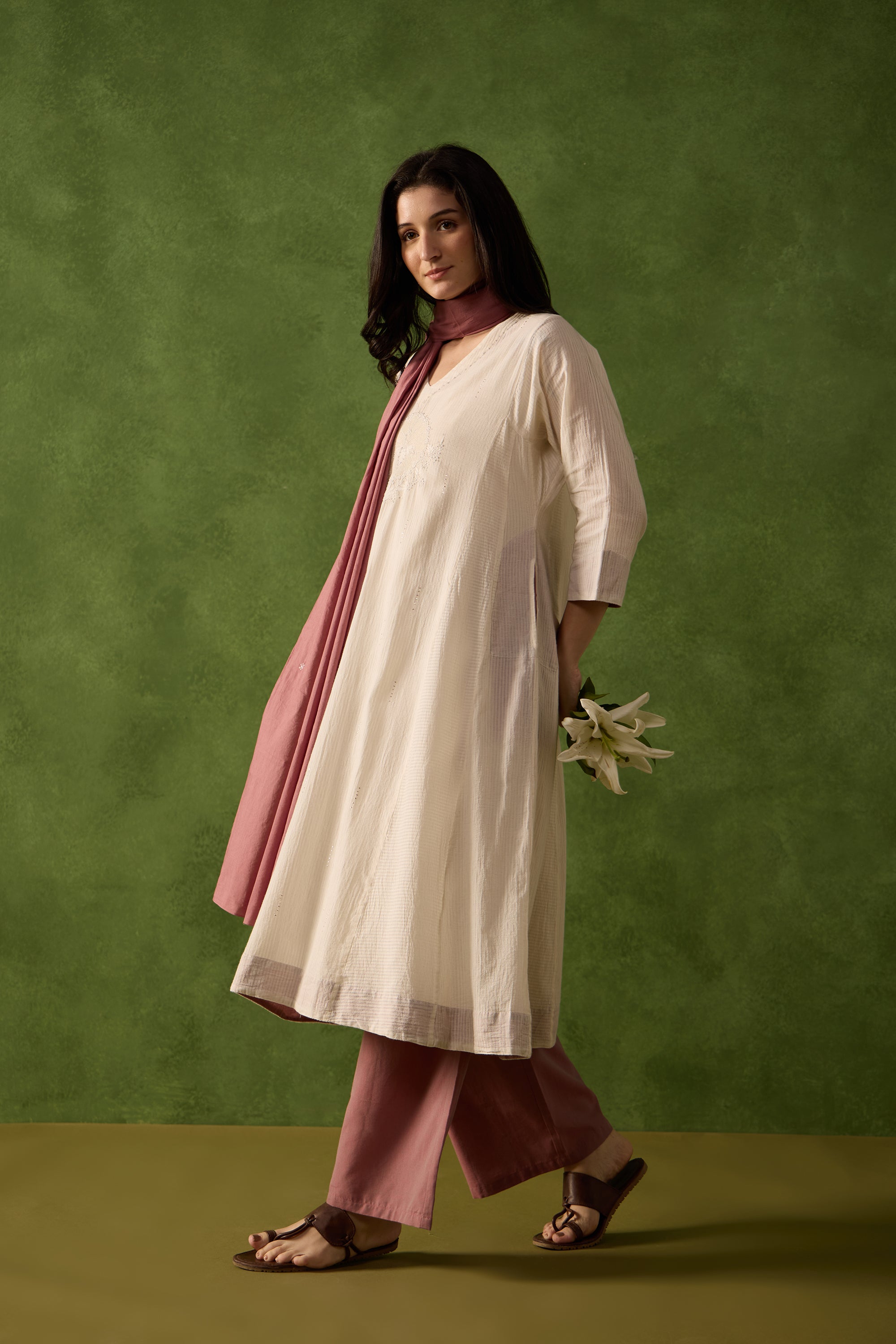 Dwaki handcrafted Chikankari Kurta