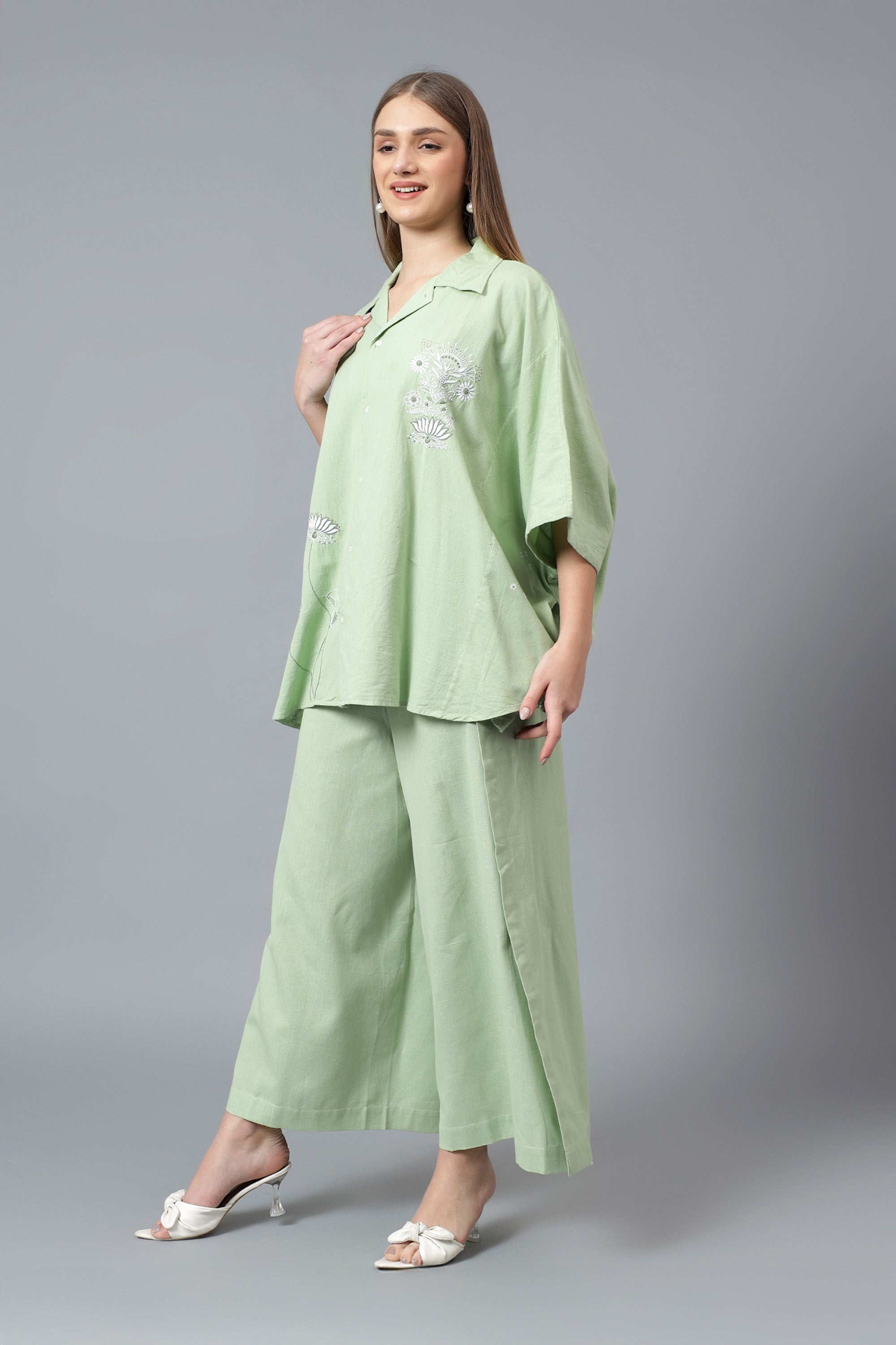 Easy Shirt | Atrai | Chikankari | Cotton Flax