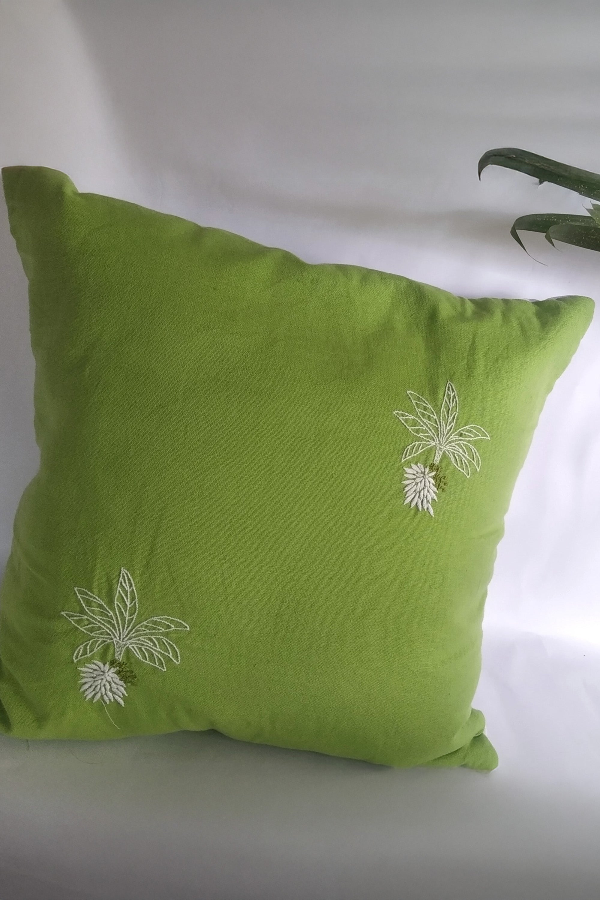 Cushion Cover | Kadalika | Chikankari | Cotton | 16"
